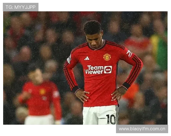 曼联危机重重！滕哈格的战术灾难，球队地位动摇，还能否摆脱_豪门陷阱_？